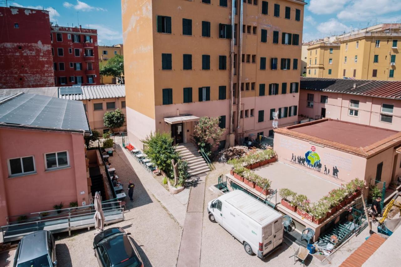 Foresteria Roma Esercito Della Salvezza Luaran gambar