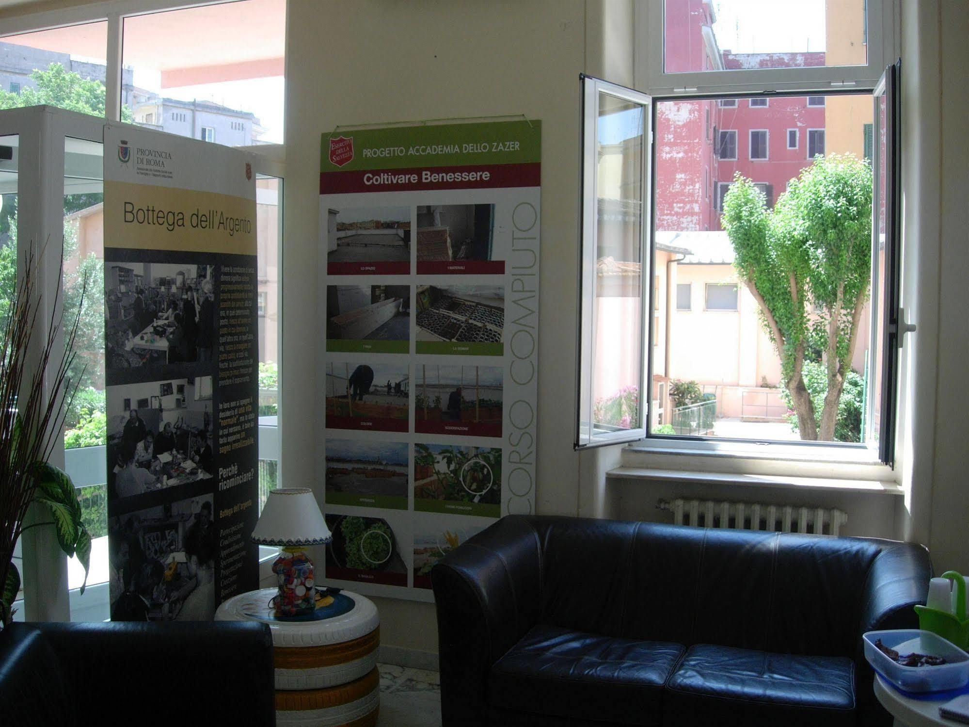 Foresteria Roma Esercito Della Salvezza Luaran gambar