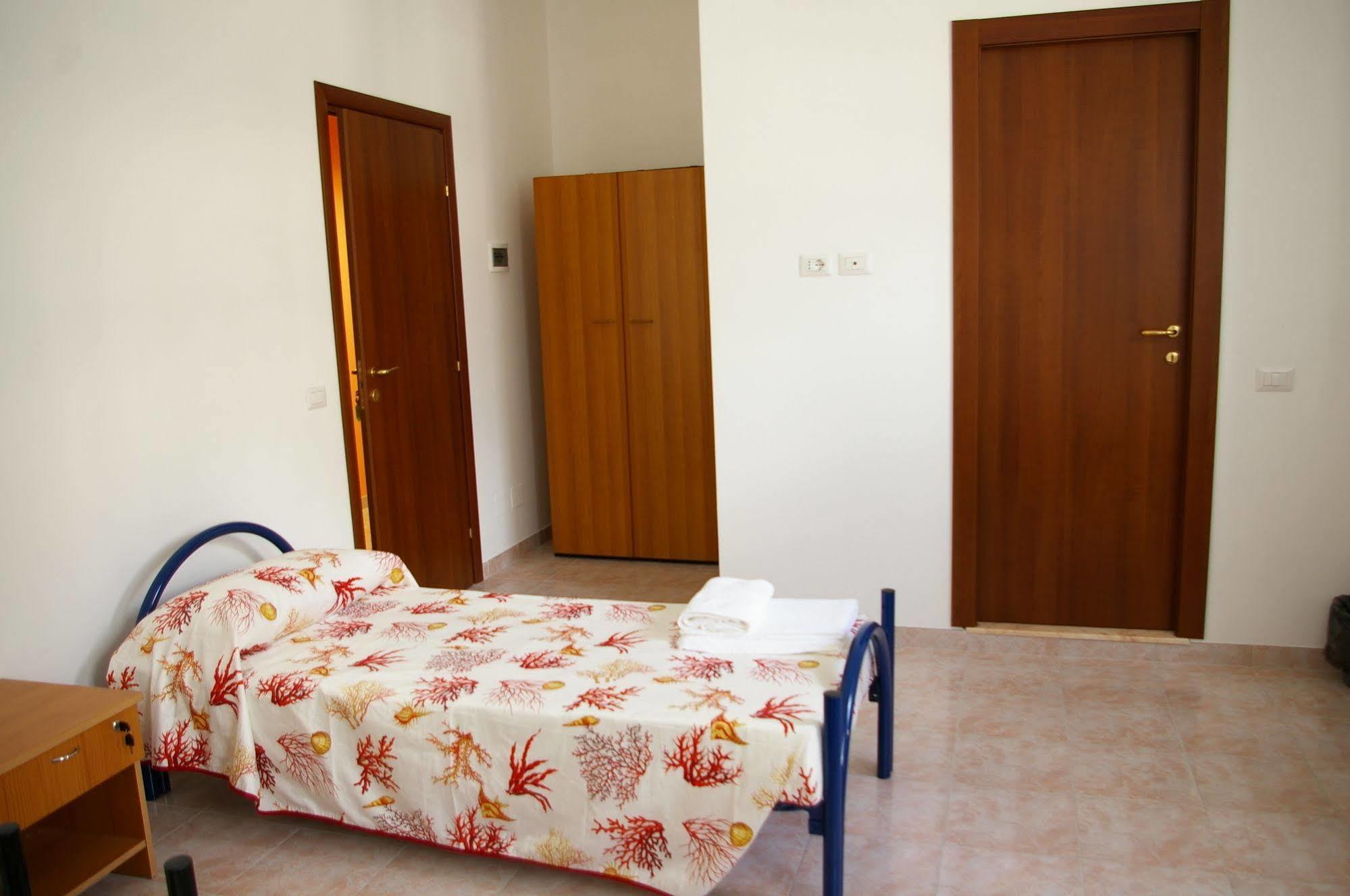 Foresteria Roma Esercito Della Salvezza Luaran gambar