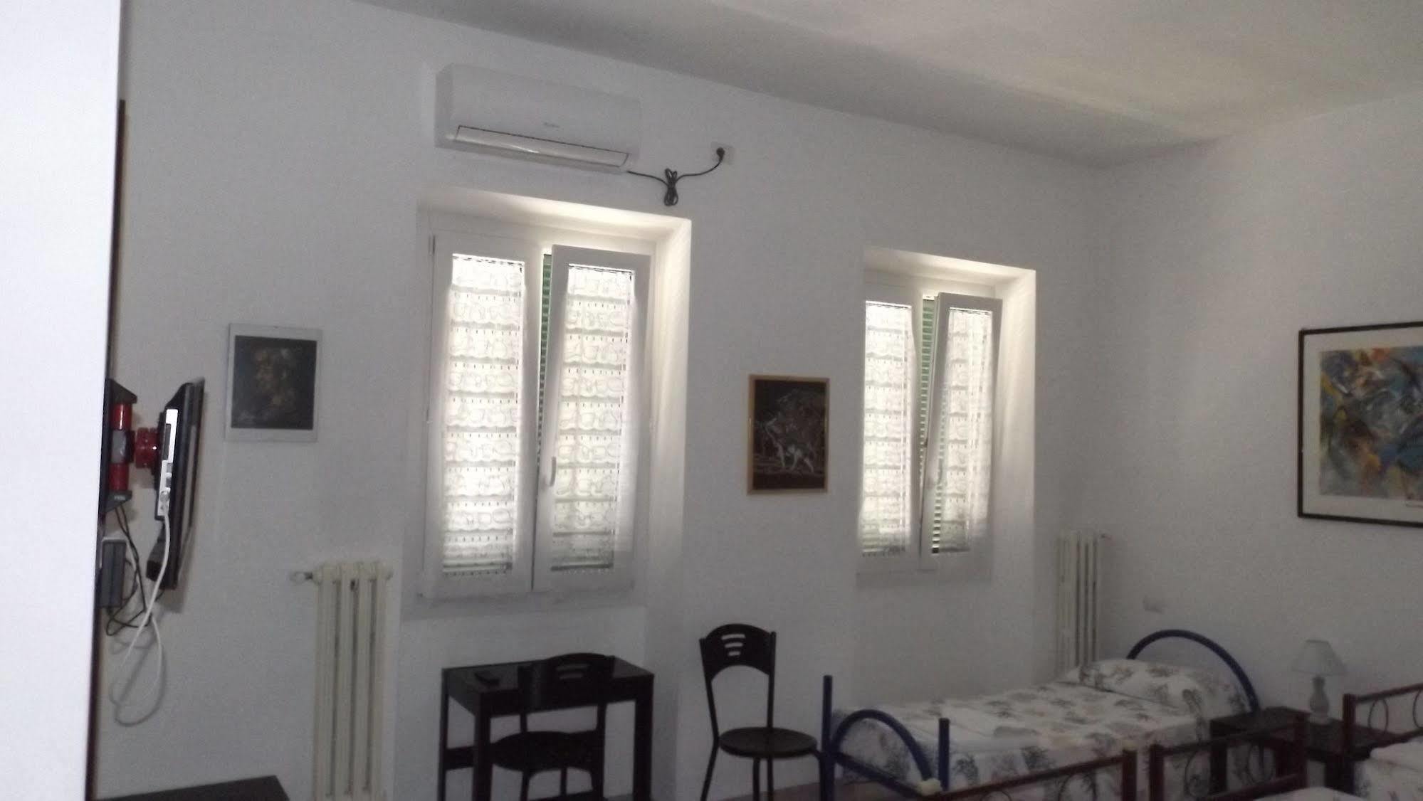 Foresteria Roma Esercito Della Salvezza Luaran gambar